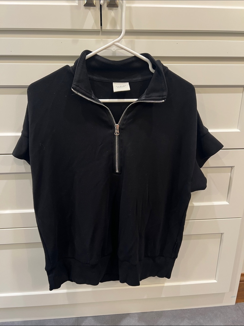 Varley Black Short-Sleeve V-Neck Zip Pullover